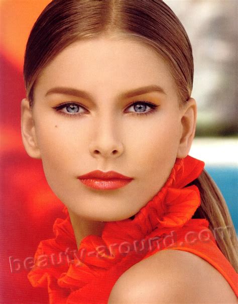 Category : Female models from the Czech Republic .